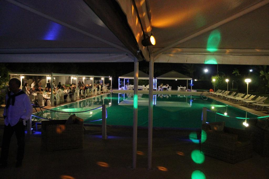 Valle Di Mare Country Resort Фонтане-Бьянке Экстерьер фото